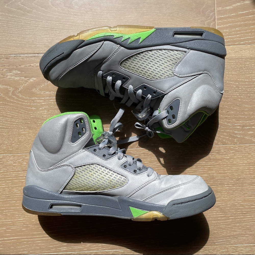 [SOLD] OG 2006 Jordan 5 “Green Bean” Sneakers